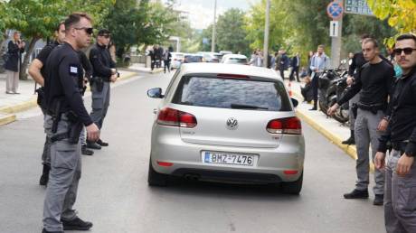 BasketGate: Έφτασαν στην Ευελπίδων ο Λιόλιος και οι άλλοι 5 κατηγορούμενοι - Δείτε βίντεο