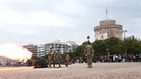 Θεσσαλονίκη: Ξεκίνησαν οι εκδηλώσεις για τον τριπλό εορτασμό - Την Τετάρτη η στρατιωτική παρέλαση