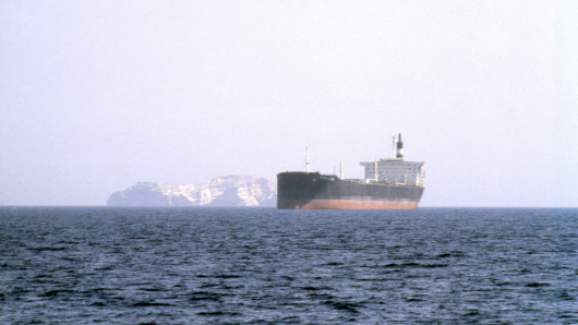 Τα Στενά του Ορμούζ και οι κρίσιμες διαδρομές του πετρελαίου