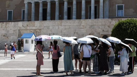 Τα «σύννεφα» στον ελληνικό τουρισμό από την κρίση στη Μέση Ανατολή