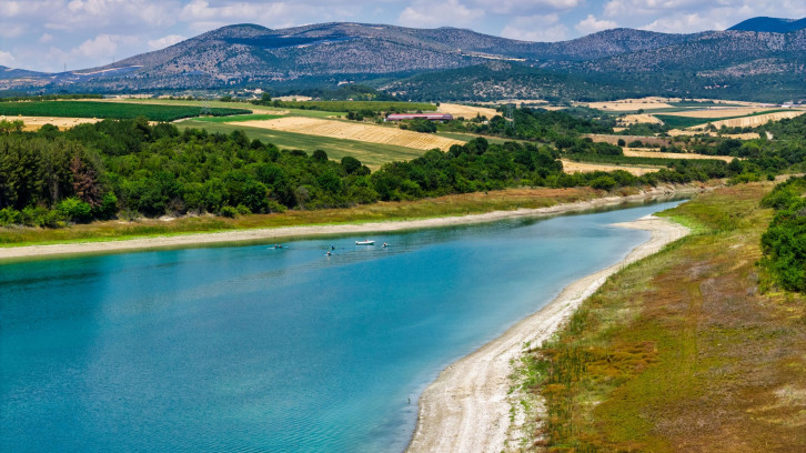 Η ξηρασία αποκάλυψε ανασκαφές για τον προϊστορικό οικισμό των Σερβίων στη λίμνη Πολυφύτου
