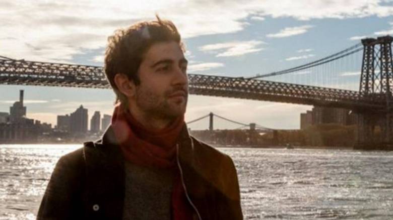 Μάχη για τη ζωή του δίνει Ιταλός ηθοποιός – Κρεμάστηκε στην σκηνή ως κομμάτι του ρόλου του