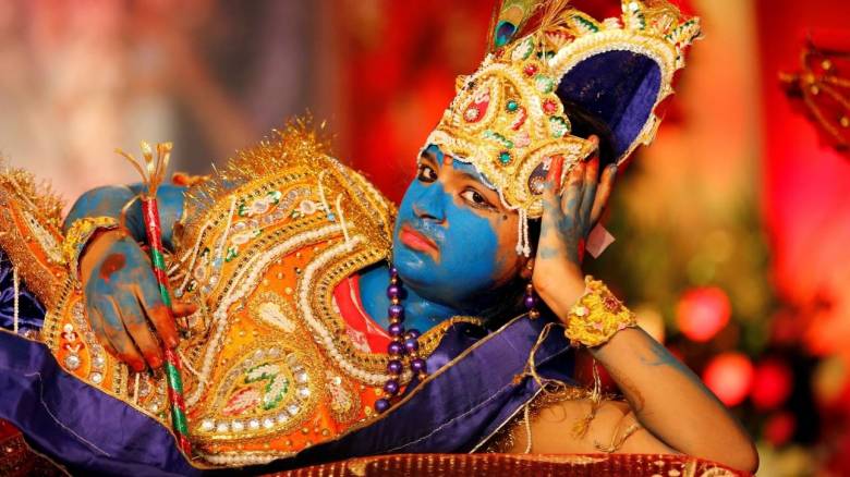 Ινδία - Janmashtami: Σπάζουν τσουκάλια με πηγμένο γάλα για τη γέννηση του Κρίσνα