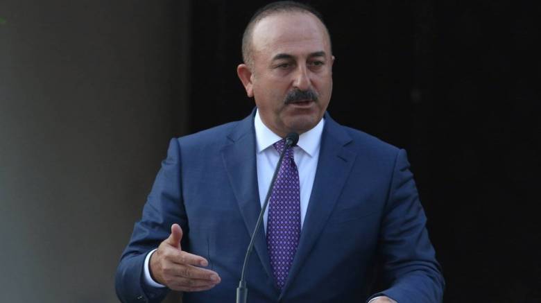 Τσαβούσογλου προς ΕΕ: Οδικός χάρτης για την κατάργηση της βίζας