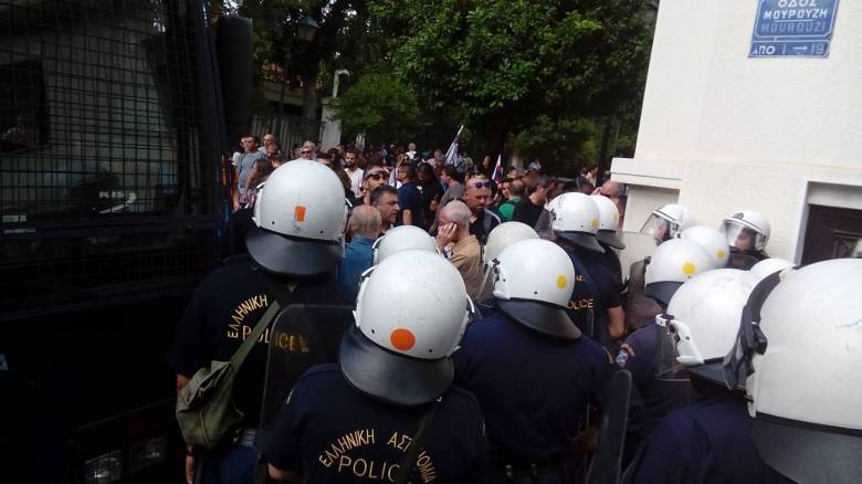 Παππάς-Γεροβασίλη δεσμεύτηκαν για συνάντηση Τσίπρα με εκπροσώπους των δημοσιογράφων