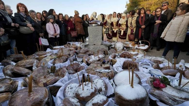 Η γιορτή στο λόφο των αρχαιοτήτων της Ελευσίνας με ρίζες στην Αρχαία Ελλάδα