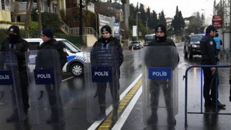 Πυροβολισμοί σε τζαμί στην Κωνσταντινούπολη