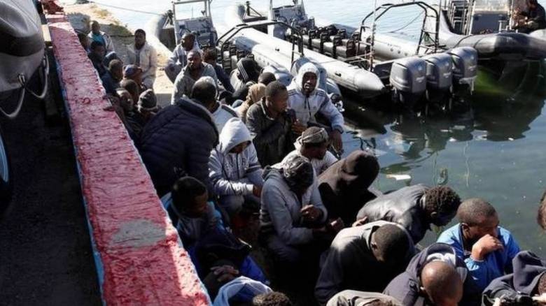 Ιταλία: Ο Τζεντιλόνι σκληραίνει τη στάση του απέναντι στους μετανάστες