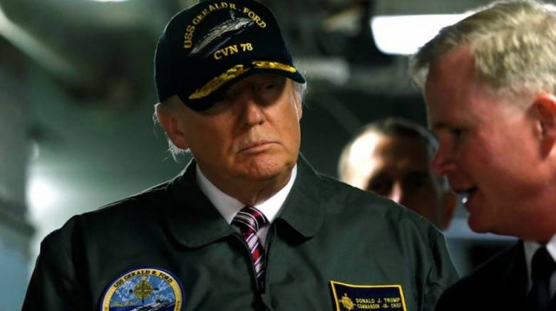 Ο Τραμπ θέλει 12 αεροπλανοφόρα για ένα «ισχυρό Πολεμικό Ναυτικό» (pics)
