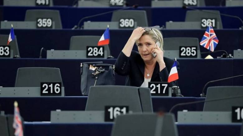 Κλήτευση στη Λεπέν για την υπόθεση εργασίας βοηθών της στο Ευρωκοινοβούλιο