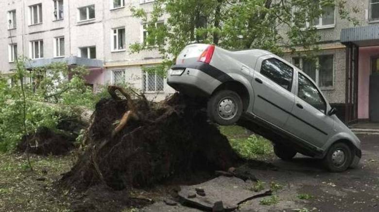 Στους 16 οι νεκροί από την φονική καταιγίδα στη Μόσχα (pics)