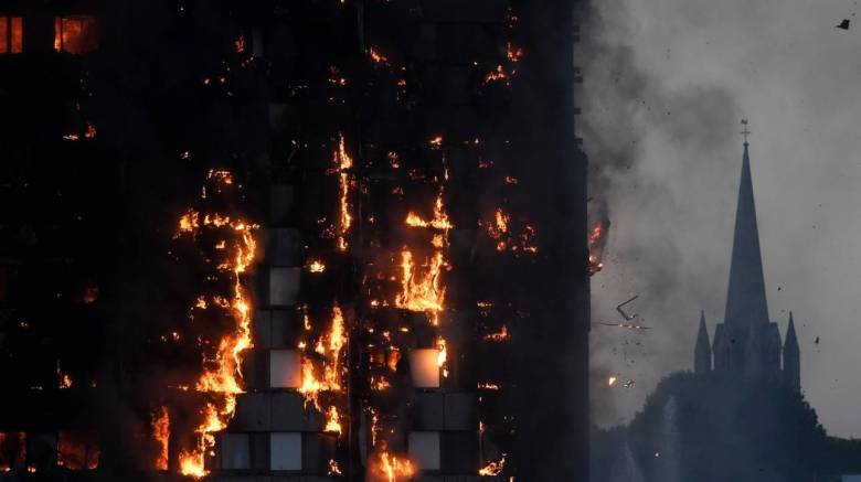 Λονδίνο: Στους 12 οι νεκροί του πύρινου εφιάλτη - Κανένας επιζών στους τελευταίους ορόφους