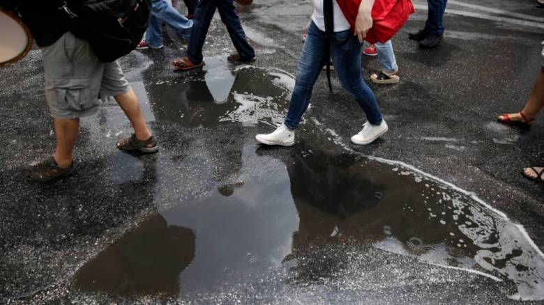 Ισχυρή βροχόπτωση στην Αττική (pics&vid)