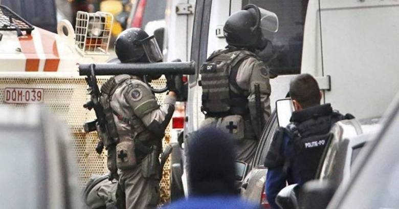 Συναγερμός στις Βρυξέλλες: Άνοιξαν πυρ κατά αυτοκινήτου - Ο οδηγός φώναζε πως έχει εκρηκτικά (pics)