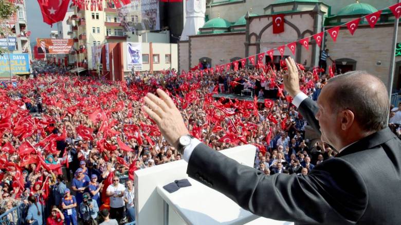 Ο Ερντογάν κατά των τραπεζών – Απαιτεί μείωση των επιτοκίων