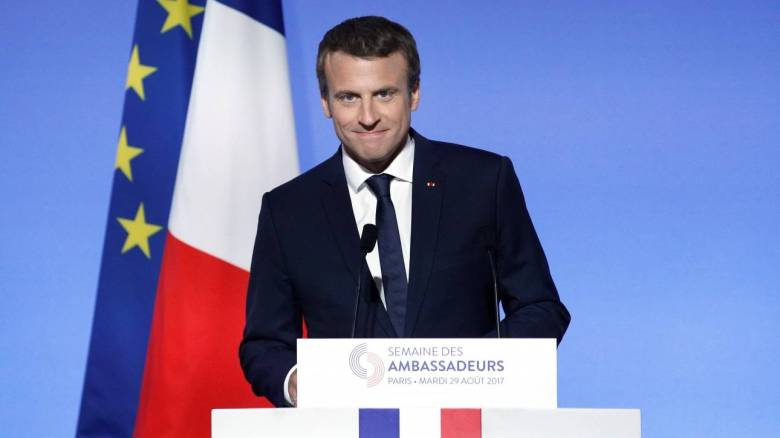 Μια Ευρώπη «πολλών σχημάτων» την οποία θα ωθεί μια «πρωτοπορία» ζητά ο Μακρόν