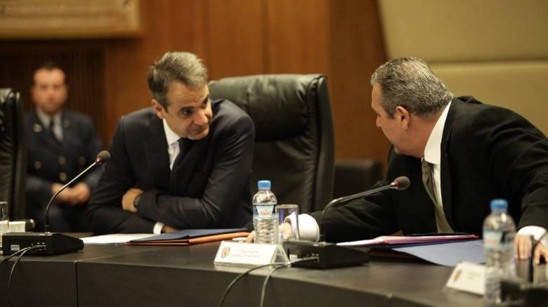 «Μάχη» Μητσοτάκη - Καμμένου μέσω Twitter