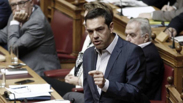 Τσίπρας για Μητσοτάκη: Είναι ντροπιαστικό να υβρίζει μία κοινωνική κατηγορία