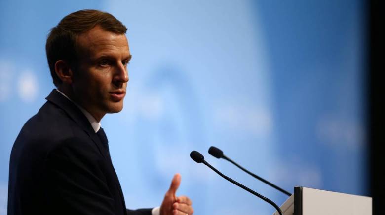 Μακρόν: Έως τα τέλη '21 θα έχω κλείσει όλα τα εργοστάσια που λειτουργούν με άνθρακα