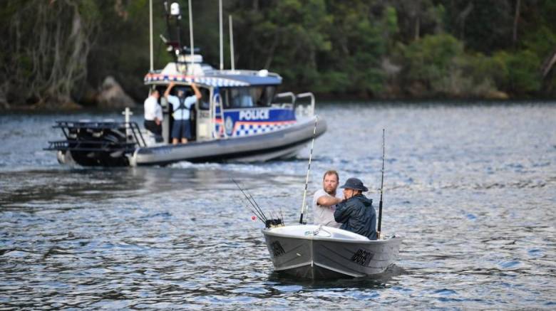 Ινδονησία: Δεκάδες αγνοούμενοι από ανατροπή σκάφους - Αναφορές για νεκρούς