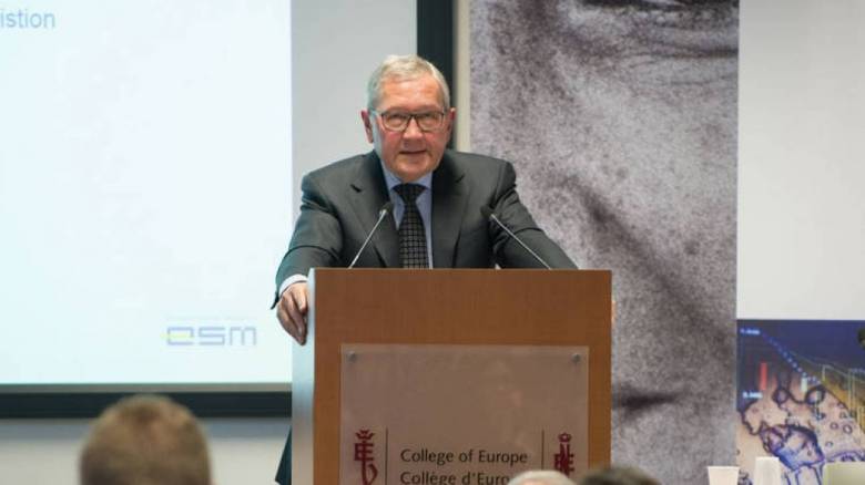 Συνέχιση των μεταρρυθμίσεων ζητά ο Ρέγκλινγκ από την Ελλάδα