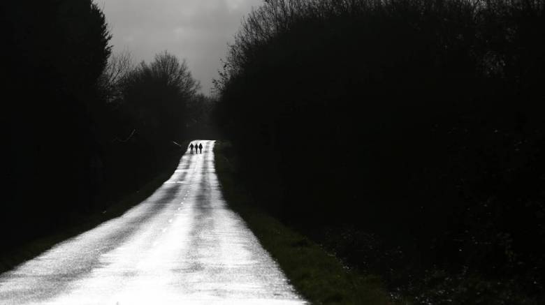 Κίνα: «Ξήλωσε» μέσα σε ένα βράδυ δρόμο 800 μέτρων και πούλησε το μπετόν!