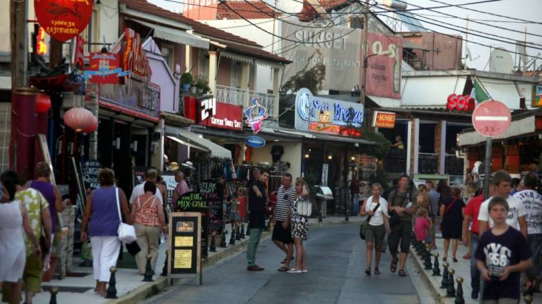 Πάσχα 2018: «Πλημμύρα» τουριστών στην Κέρκυρα