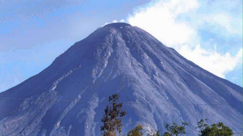 Πορτοκαλί συναγερμός στην Αλάσκα μετά από έκρηξη σε ηφαίστειο