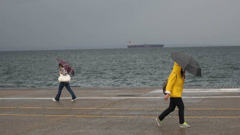 Προειδοποίηση για καταιγίδες και χαλαζοπτώσεις ως την Τετάρτη από την ΕΜΥ