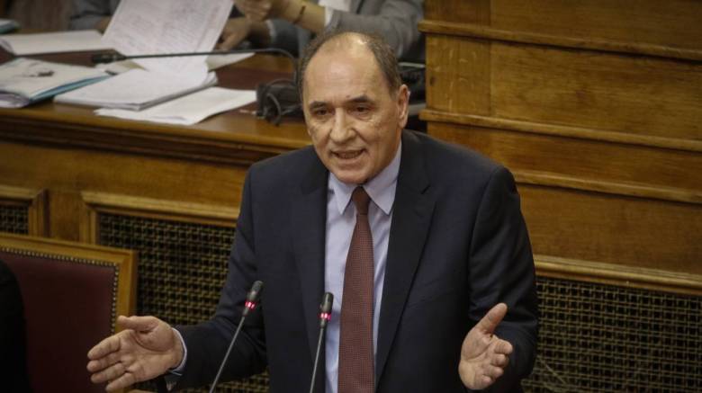 Σταθάκης: Μονόδρομος η στροφή στις ανανεώσιμες πηγές ενέργειας