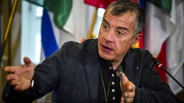 Θεοδωράκης: Χωρίς μεγάλες τομές η χώρα θα ξανακυλήσει σε μνημόνια