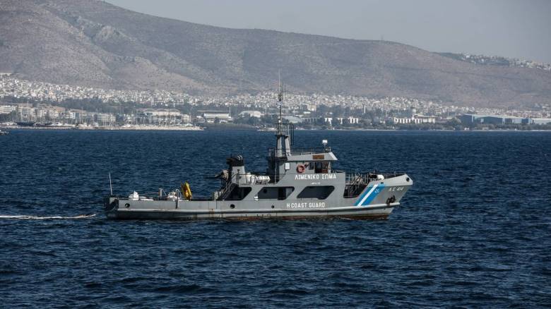 Διάσωση 30 μεταναστών από το Λιμενικό ανοιχτά της Κέρκυρας