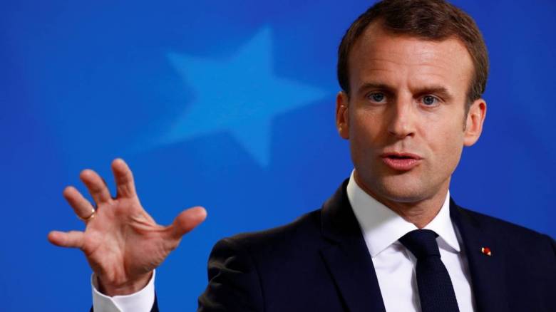 Μακρόν: Η Γαλλία δεν θα ιδρύσει μεταναστευτικά κέντρα κλειστού τύπου στο έδαφός της