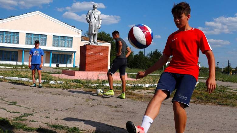 Μουντιάλ κάτω από το βλέμμα του Λένιν