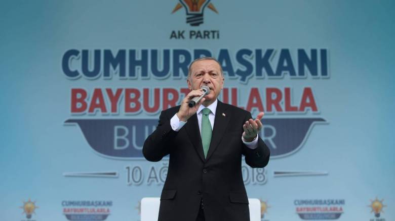 Ο Ερντογάν βάζει την εισβολή στην Κύπρο στο κάδρο της διαμάχης με τις ΗΠΑ