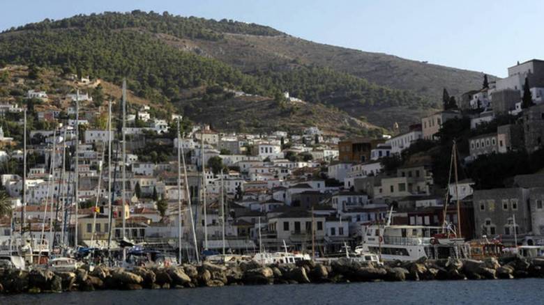 Μηνύσεις ετοιμάζουν ξενοδόχοι και επιχειρηματίες της Ύδρας μετά το μπλακ άουτ