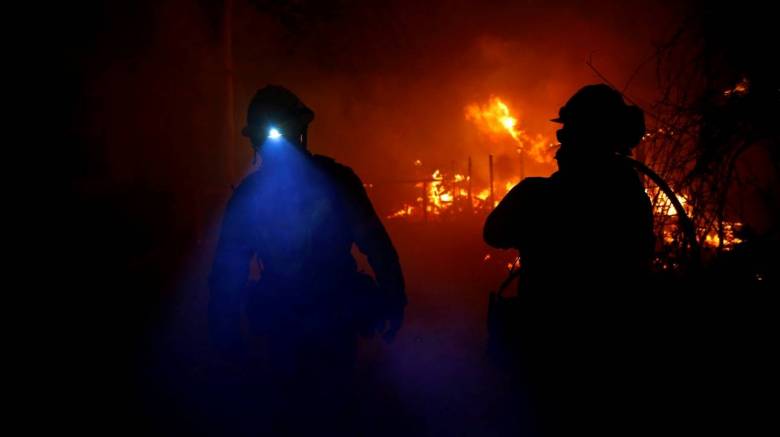Πύρινη κόλαση στην Καλιφόρνια: Ανέβηκε ο αριθμός των νεκρών, απειλείται και το Μαλιμπού