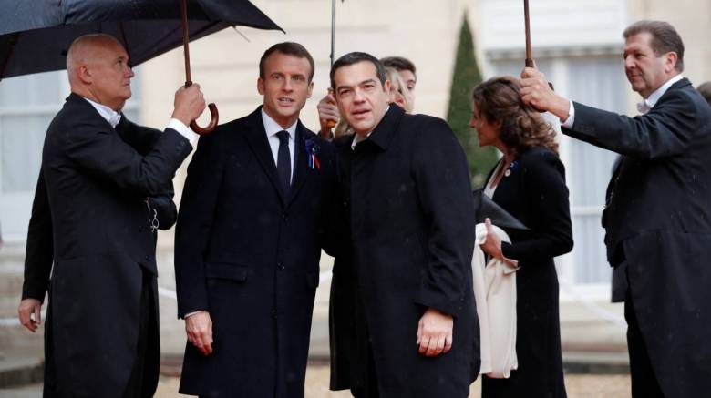 Τσίπρας από Παρίσι: Πρέπει να παλεύουμε καθημερινά για την ειρήνη