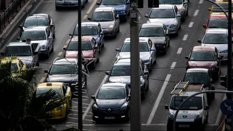 Μποτιλιάρισμα χιλιομέτρων στην Εθνική Οδό Αθηνών - Λαμίας