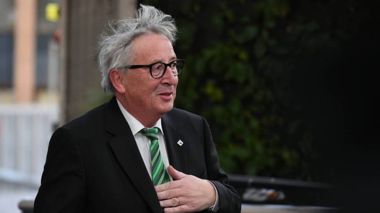 Ρεπορτάζ «καίει» τον Γιούνκερ: Επαγγελματικά ταξίδια μέσα στη χλιδή