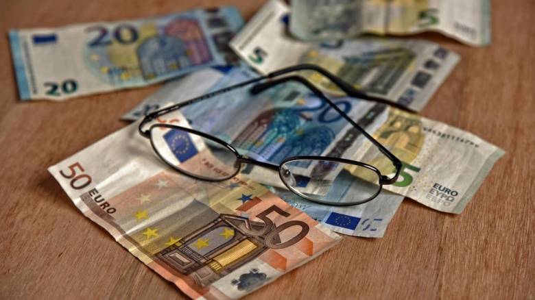 Κατώτατος μισθός: Ως πότε θα πρέπει οι εργοδότες να δηλώσουν την αλλαγή