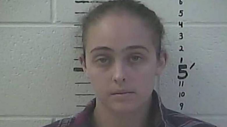 Άφησε την 3χρονη κόρη της να πεθάνει από τη ζέστη στο αυτοκίνητο για να κάνει σεξ