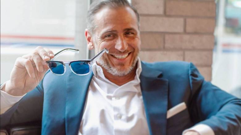 Ισπανία: Έκανε τον 45χρονο πατέρα του περιζήτητο μοντέλο μ' ένα... tweet