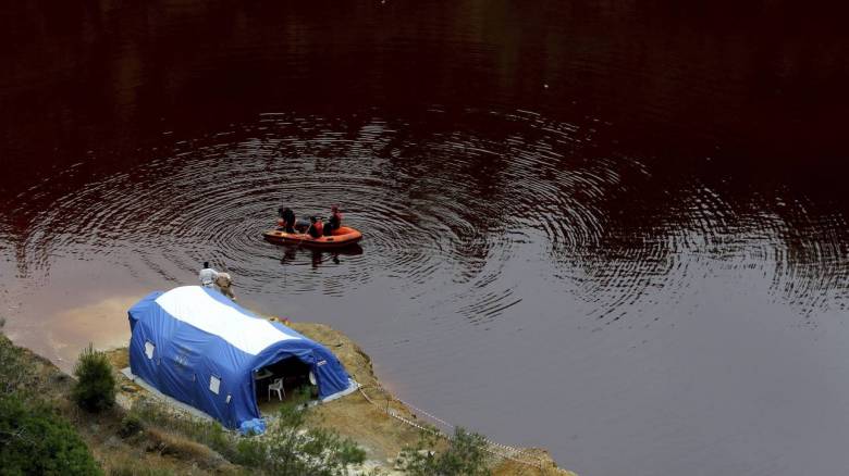 Serial killer στην Κύπρο: Εντοπίστηκε πτώμα στη βαλίτσα που ανασύρθηκε από την Κόκκινη Λίμνη