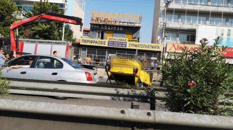 Τροχαίο στον Κηφισό: Ανετράπη ταξί - Κυκλοφοριακή συμφόρηση στην κάθοδο