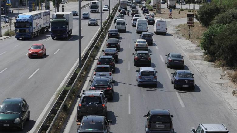 Συνεχίζεται η ταλαιπωρία για τους οδηγούς: Πού εντοπίζονται τα μεγαλύτερα προβλήματα
