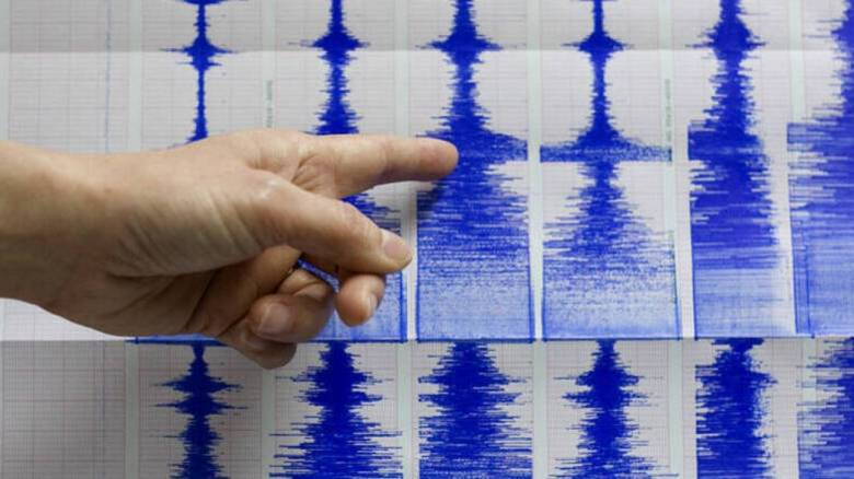 Ισχυρός σεισμός στην Ινδονησία - Προειδοποίηση για τσουνάμι