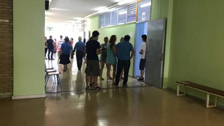 Εκλογές 2019: Ουρές σε εκλογικά κέντρα στη Λάρισα