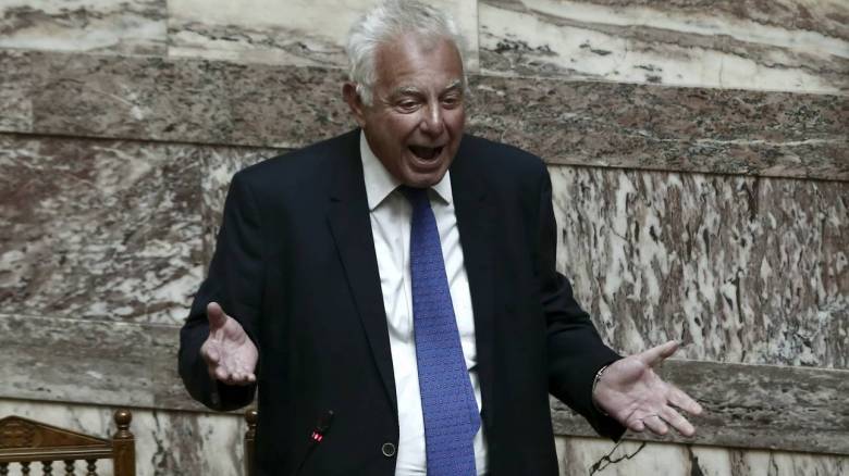 Ένταση στη Βουλή μετά την αναφορά Τσίπρα σε Πικραμένο