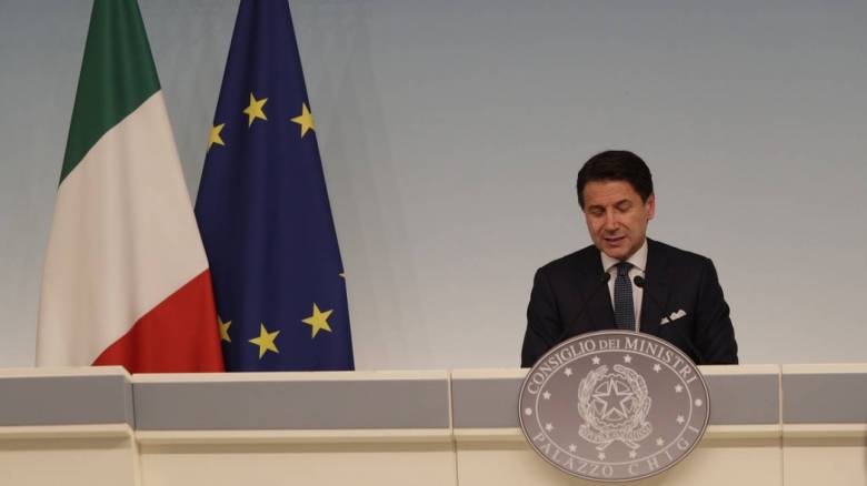 Κρίση στην Ιταλία: Ο Κόντε απαιτεί από τον Σαλβίνι να εξηγήσει γιατί ρίχνει την κυβέρνηση